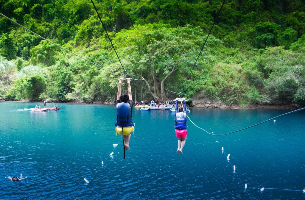 Song Chay Hang Toi - Dark cave